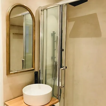Lovely Studio 1bdr City Center Studio Art Deco Cannes